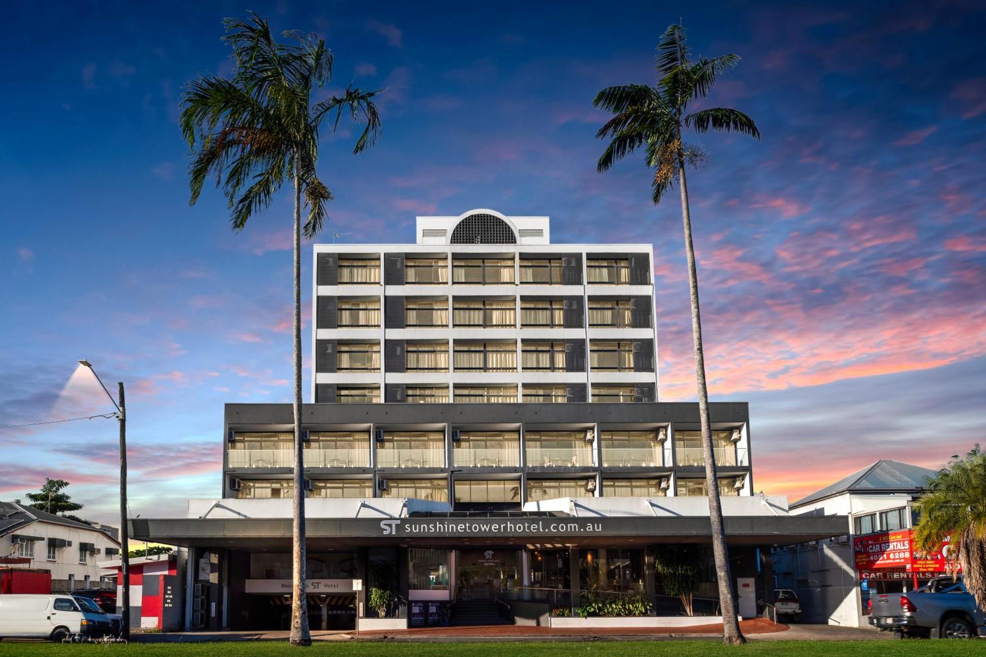 Sunshine Tower Hotel Cairns Exteriör bild